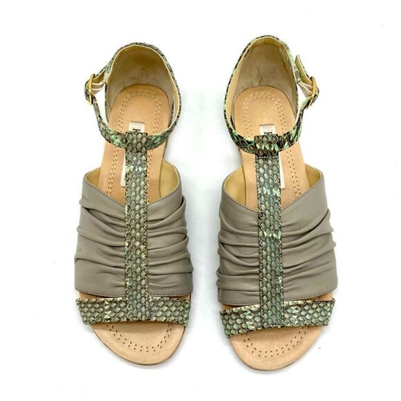 Kelsi Dagger Sandal - Picture 5 of 8